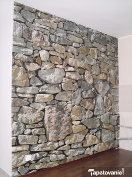 Komar, Stone wall, 8 727